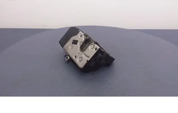 Renault Trafic II (X83) Front door lock 8200008246
