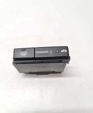 Toyota Avensis T250 Windscreen/window heater switch 8479005130 MS2231000F3