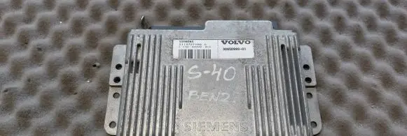 Volvo S40, V40 Engine control unit/module 30850998 S113727100C