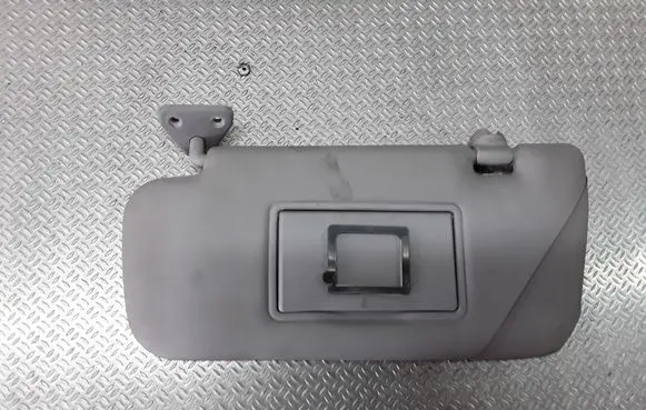 Nissan Primera Sun visor