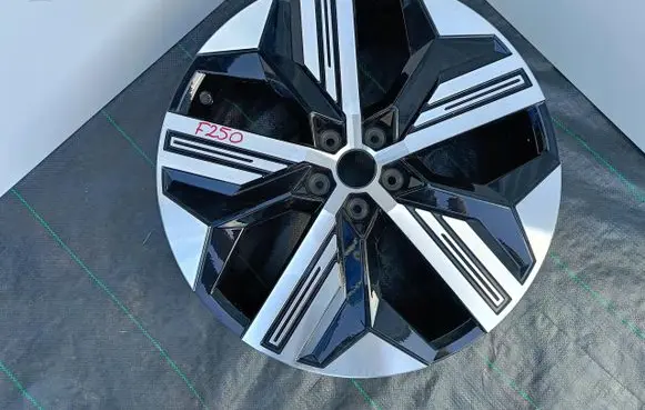 R16 alloy rim