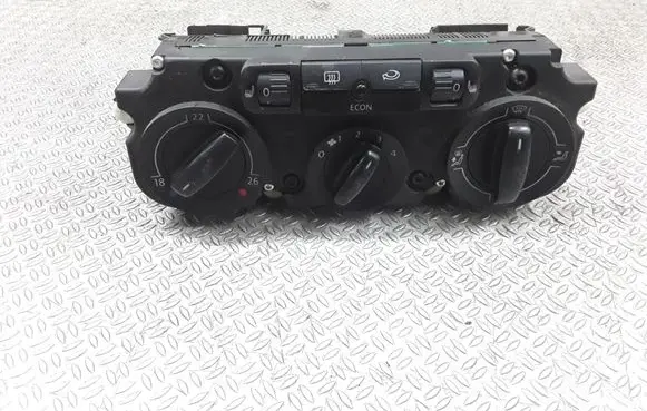 Volkswagen Touran I Climate control unit