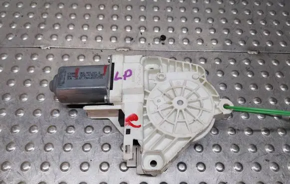 Audi A6 S6 C7 4G Front door window regulator motor S18031702 8K0959801B