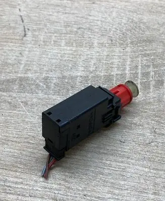 Opel Astra G Clutch pedal sensor 90590574 00100400