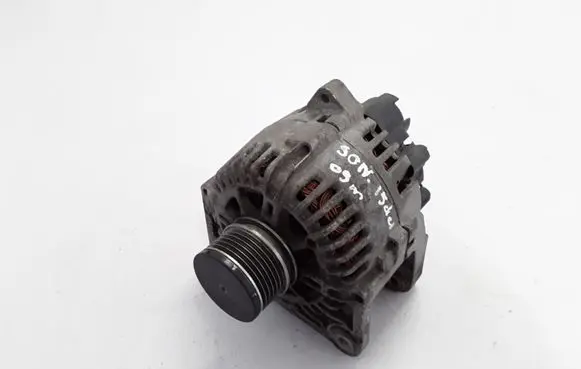 Dacia Sandero Generator/alternator 8200410681