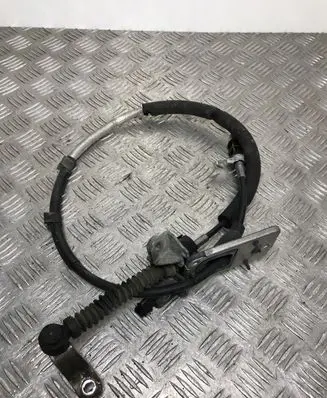 Gear shift cable linkage