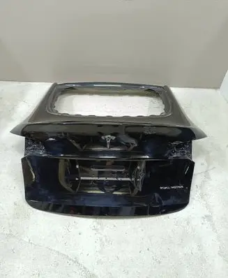 Tesla Model Y Tailgate/trunk/boot lid 