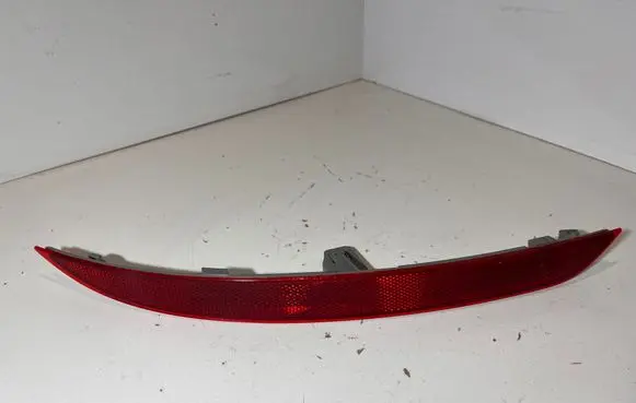 BMW X6 F16 Rear tail light reflector 7377254