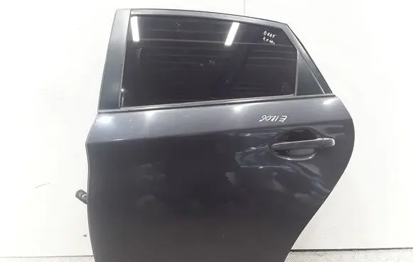 Toyota Prius (XW30) Rear door 