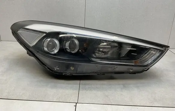 Hyundai Tucson TL Headlight/headlamp 92102D7210