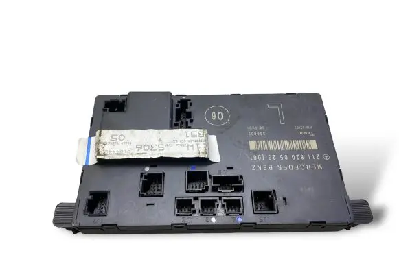 Mercedes-Benz E W211 Door control unit/module 2118200526