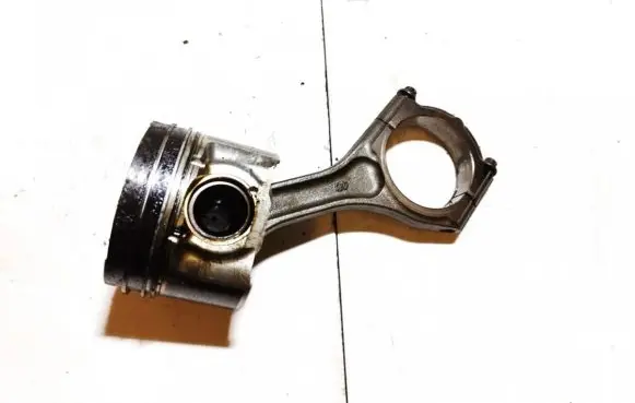 Subaru Legacy Piston with connecting rod