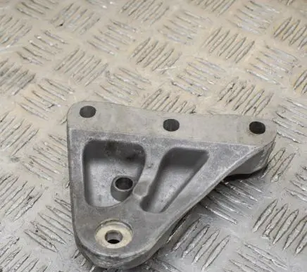 Volkswagen Polo VI Engine mounting bracket 6R0199185A