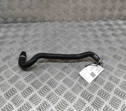Volvo XC40 Engine coolant pipe/hose 32339834