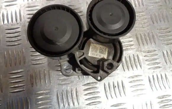 BMW 5 F10 F11 Generator/alternator belt tensioner 7810807