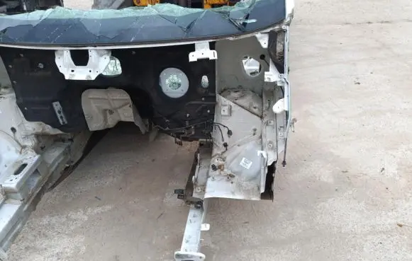 Volkswagen Crafter Front quarter panel 