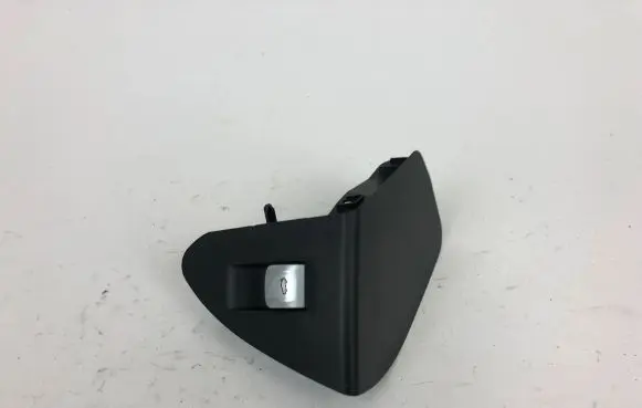 BMW 7 G11 G12 Tailgate/boot open switch button 9299459 L1Z00543