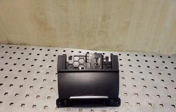 Ashtray (front)