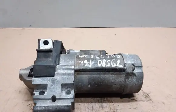 BMW 5 F10 F11 Starter motor 8570846 4380000492
