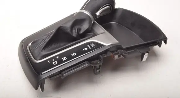 Hyundai i30 Gear shifter surround trim plastic 84651A5905
