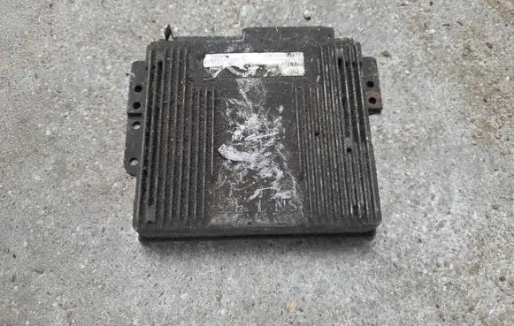 Renault Laguna I Engine control unit/module 7700101921