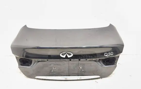 Infiniti Q50 Tailgate/trunk/boot lid