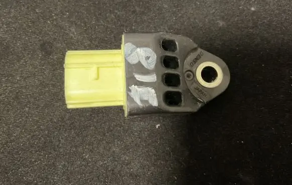 Subaru Legacy Airbag deployment crash/impact sensor 98235AG070 76349KFMP