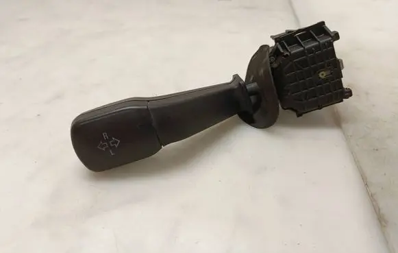 BMW 5 E39 Indicator stalk 011004