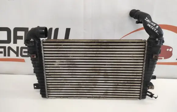 Opel Zafira B Intercooler radiator 13171435