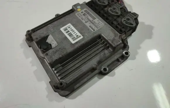 Peugeot 4007 Engine control unit/module 0281013666