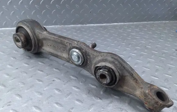 Mercedes-Benz E W211 Front control arm 2113331114 2110331 A2113331114