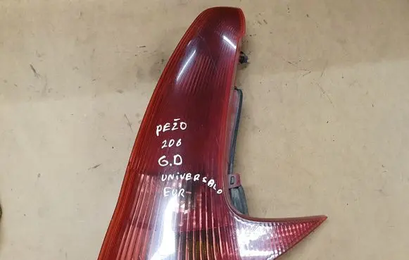 Peugeot 206 Rear/tail lights T12