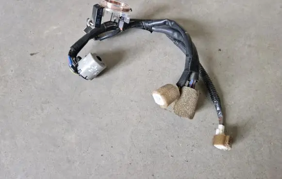 Mitsubishi Pajero Sport I Ignition lock contact 