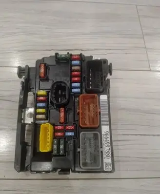 Peugeot 1007 BSM Control unit 9664997880