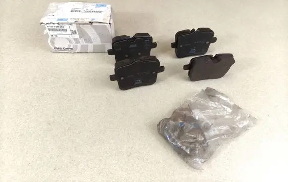 BMW M5 F90 Brake pads (rear) 7883269