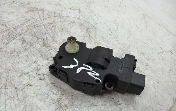Audi A4 S4 B8 8K Air flap motor/actuator 410475520