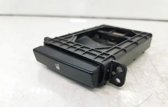 Toyota Avensis T250 Cup holder MT3509