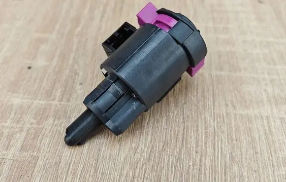 Audi Q5 SQ5 8R Brake pedal sensor switch 4F0945459B