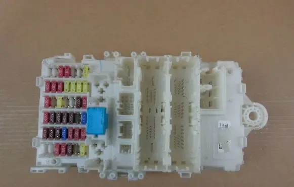Honda HR-V Fuse module 737017390W T7AGH10M1 747059020W