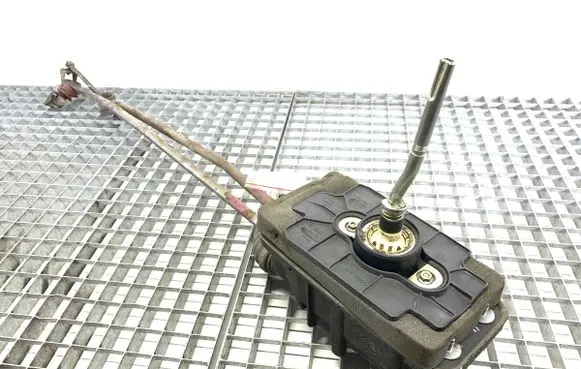 Audi A6 S6 C6 4F Gear shift rod 8E0711025QS