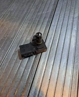 Ford Focus Air pressure sensor 2S8A9F479BA 5WK9680