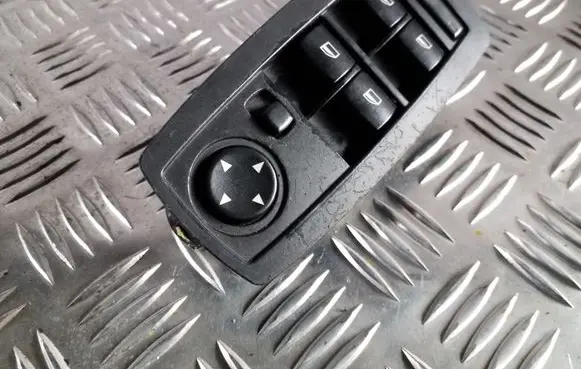 BMW X3 E83 Electric window control switch 3414353