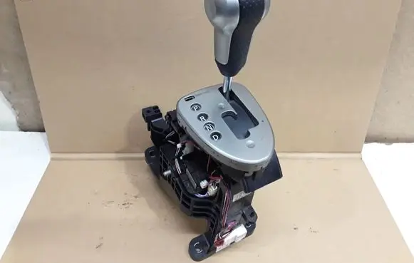 Nissan Qashqai Gear shifter/selector JD900