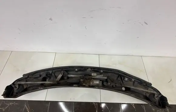 Front wiper linkage and motor