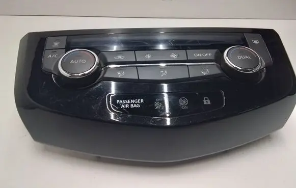 Nissan Qashqai Climate control unit 275004EA0A 20140417 T907770D