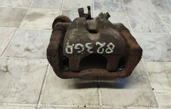 Opel Astra G Rear brake caliper