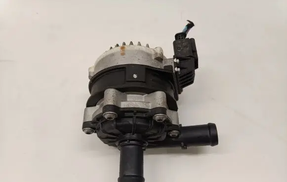 Polestar 2 Electric auxiliary coolant/water pump 32339380