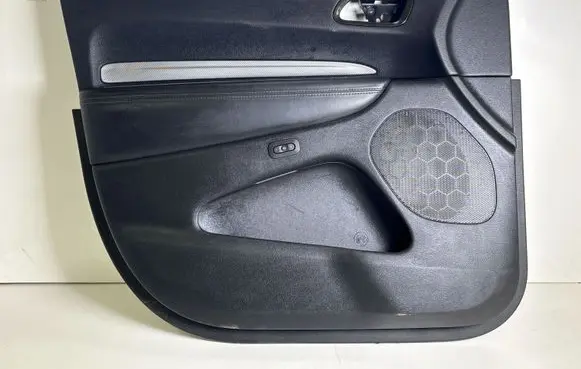 Dodge Durango III Front door card panel trim 62662E