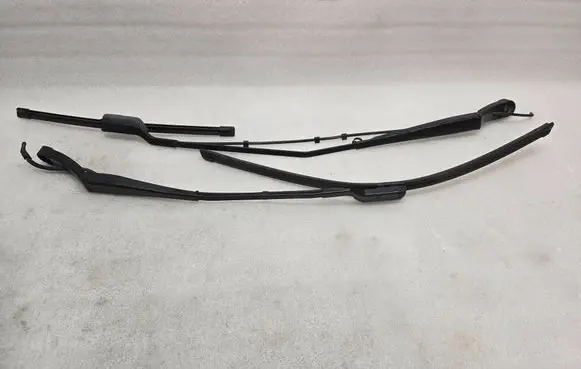 Citroen C5 Aircross Front wiper blade arm 97417643