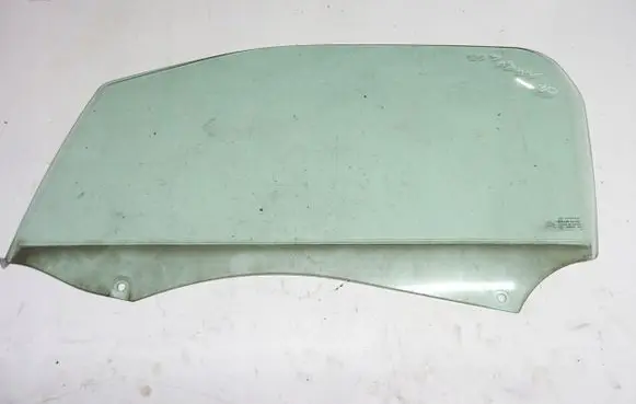 Citroen DS3 Front door window glass four-door